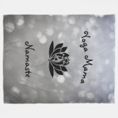 ヨガママナマステデザイン フリースブランケット (正面(横))