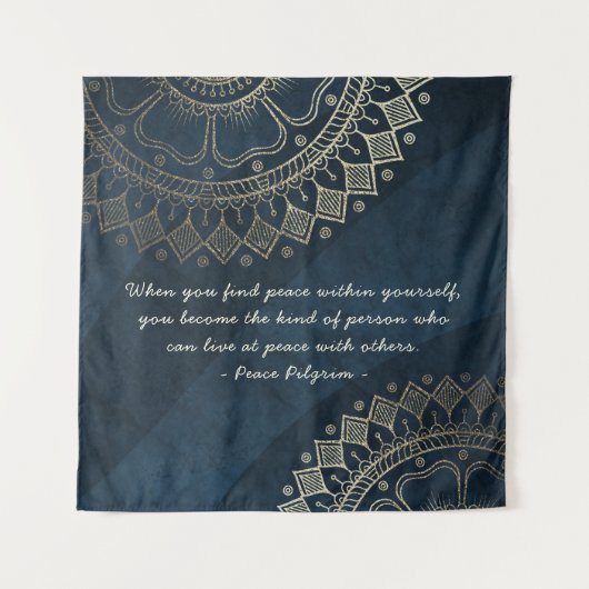 ヨガメディテーションインストラクターブルー金ゴールドマンダラ引用文 タペストリー (正面)