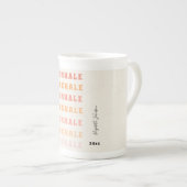 ヨガメディテーションブレスユーモアアンチストレスヴィンテージ ボーンチャイナマグカップ (正面右)