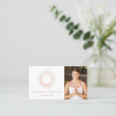 ヨガモダンインストラクターマンダラサークルロゴ写真 名刺 (スタンド正面)