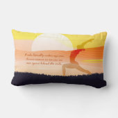 ヨガ先生サンサルテイションハーフムーンポーズ引用文 ランバークッション (裏面)