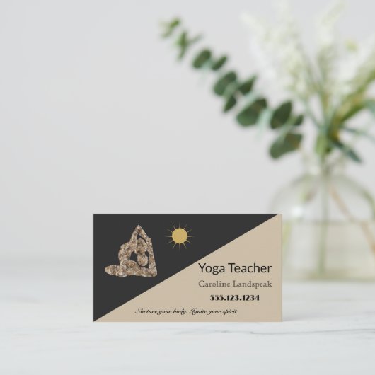 ヨガ先生印象派絵を描秋茶色 名刺 (スタンド正面)
