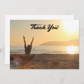 ヨガ女性オンサンセット背景サンキューカード サンキューカード (正面/裏面)