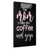 ヨガ愛好家 |コーヒー走とヨガの母親 クリップボード (右)