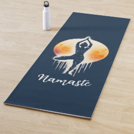 ヨガ瞑想インストラクターツリーポーズフルムーン ヨガマット