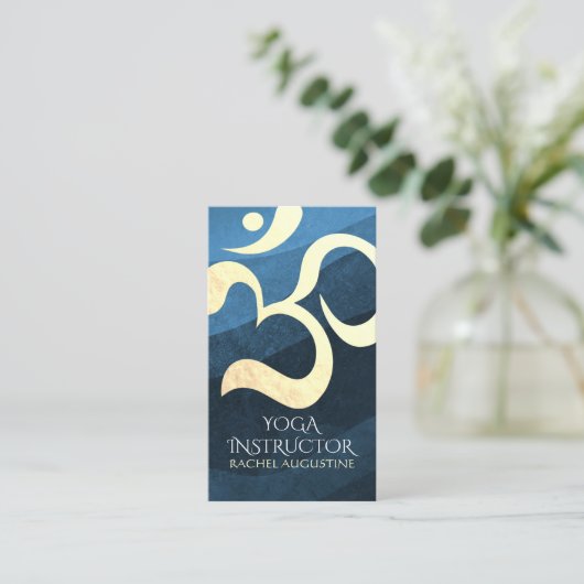 ヨガ瞑想インストラクターブルーと金ゴールドOMシンボル 名刺 (スタンド正面)