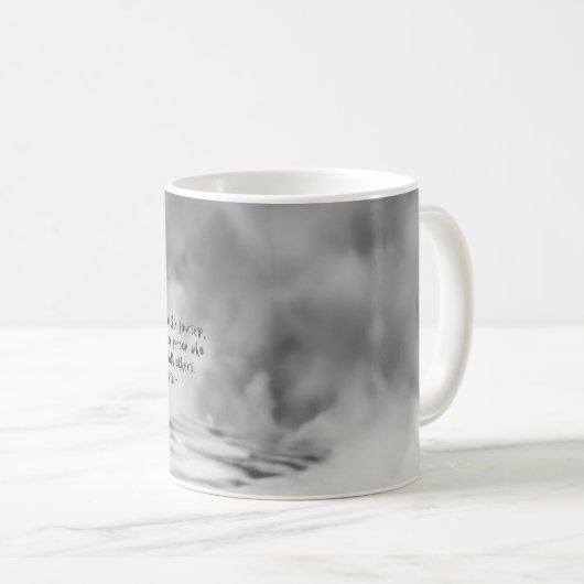 ヨガ瞑想インストラクターロータスポーズイ絵画ンク コーヒーマグカップ (正面右)