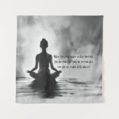 ヨガ瞑想インストラクターロータスポーズイ絵画ンク タペストリー (正面)