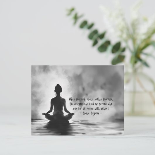 ヨガ瞑想インストラクターロータスポーズイ絵画ンク ポストカード (スタンド正面)