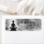 ヨガ瞑想インストラクターロータスポーズイ絵画ンク ラベル (インサイチュ)