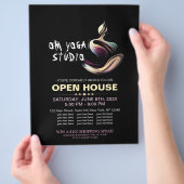 ヨガ瞑想インストラクターロータスポーズブラシストローク チラシ (手)