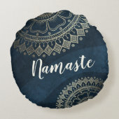 ヨガ瞑想インストラクター金ゴールドマンダラネイビーブルー ラウンドクッション (裏面)
