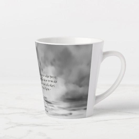 ヨガ瞑想インストラクター ロータス ポーズ 墨絵 カフェラテマグ (右)