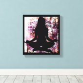 ヨガ瞑想キャンバスをする紫の禅の女性 キャンバスプリント (インサイチュ (ウッドフロア))