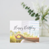 ヨガ瞑想女性の指の誕生日 ポストカード (スタンド正面)