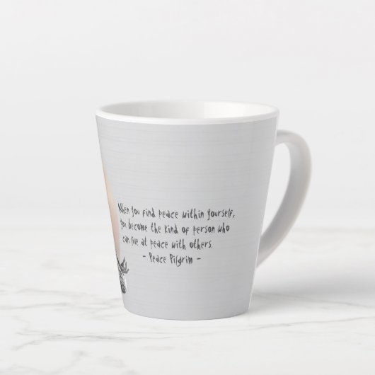 ヨガ瞑想指導者レイキマスター蓮の座り姿勢 カフェラテマグ (右アングル)