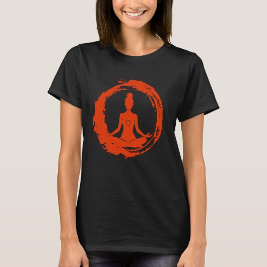 ヨガ蓮のポーズの墨絵禅の心 Tシャツ (正面)