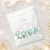 ヨガ誕生日パーティー フェイバーバッグ (クリップ留めされた状態)