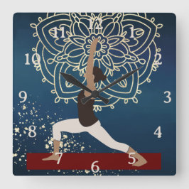 ヨガ金ゴールド、青と赤のマンダラ瞑想 スクエア壁時計