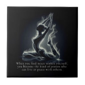 ヨガ霊気インストラクター一本足キングピジョンポーズ タイル (正面)