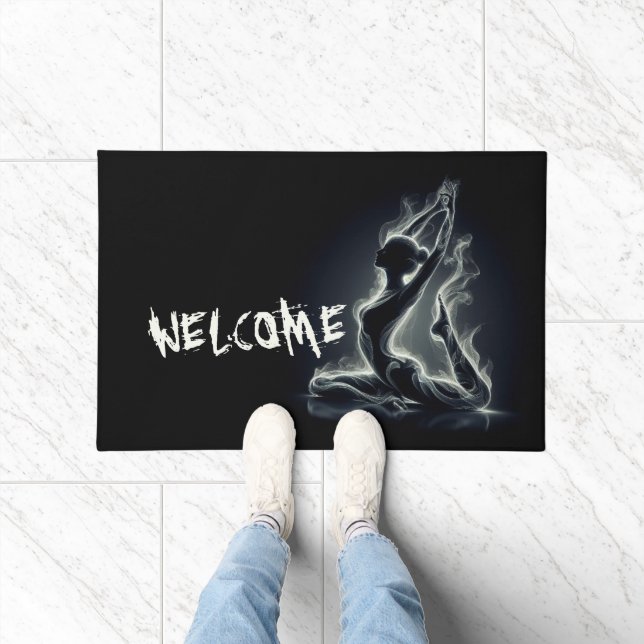 ヨガ霊気インストラクター一本足キングピジョンポーズ ドアマット (室内)