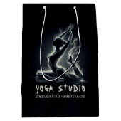 ヨガ霊気インストラクター一本足キングピジョンポーズ ミディアムペーパーバッグ (正面)