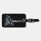 ヨガ霊気インストラクター一本足キングピジョンポーズ ラゲッジタグ (正面横)