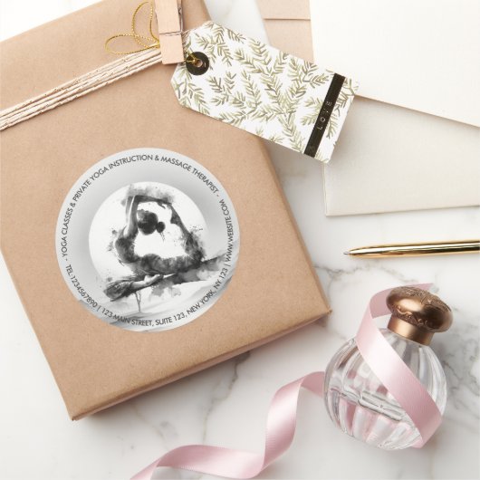 ヨガ霊気一本足キングピジョンポーズウォーター色 ラウンドシール (ギフト)