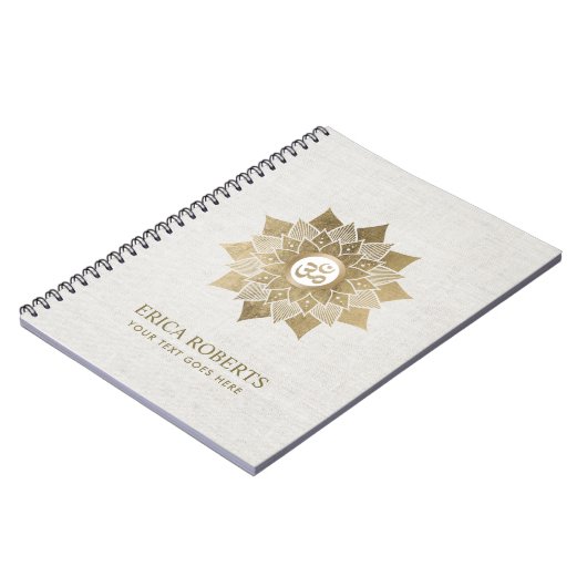 ヨガOmの記号の金ゴールドのはすの花のナマステ ノートブック (左側)