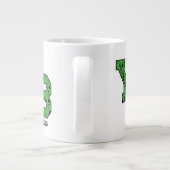 ヨギベアパターン(の模様が)あるバーシティ文字 ジャンボコーヒーマグカップ (裏面)