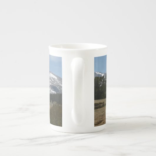 ヨセミテのシエラネバダ山脈 ボーンチャイナマグカップ (裏面)