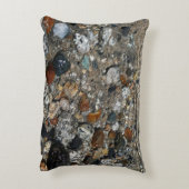 ヨセミテのテナヤ湖の花崗岩の小石 アクセントクッション (裏面(縦))