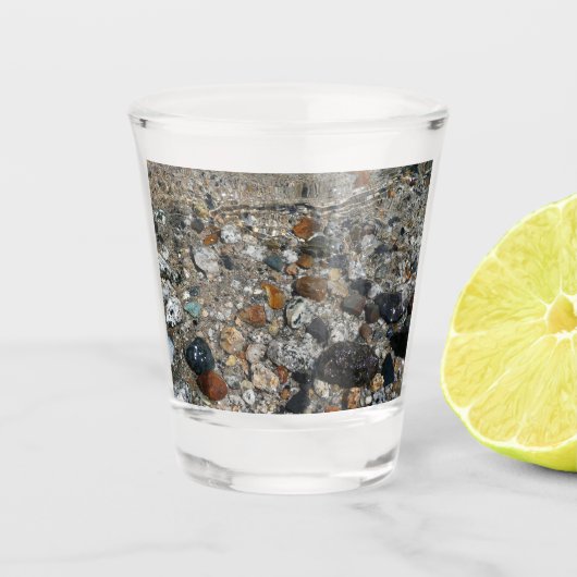 ヨセミテのテナヤ湖の花崗岩の小石 ショットグラス (正面)