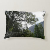 ヨセミテのヴェルナル滝への道の朝 アクセントクッション (裏面)