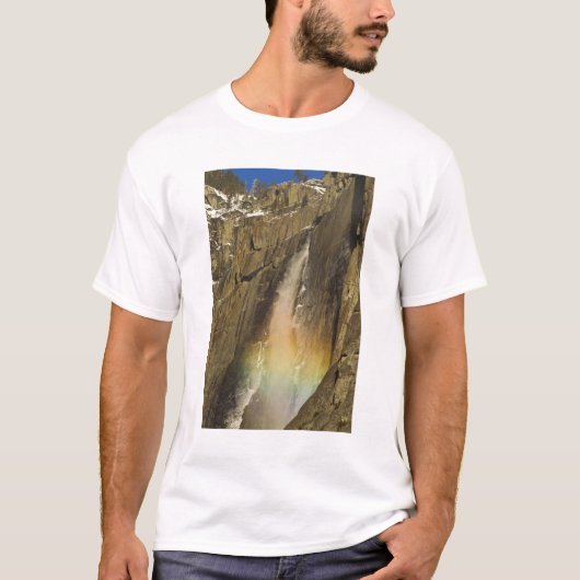 ヨセミテの上部ヨセミテ滝の虹 Tシャツ (正面)