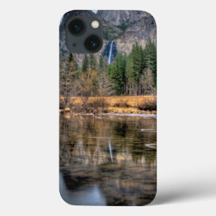 ヨセミテの景色の滝 iPhone 13ケース