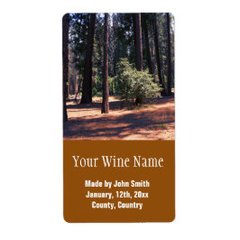 ヨセミテの森の茶色のワインラベル。 ラベル