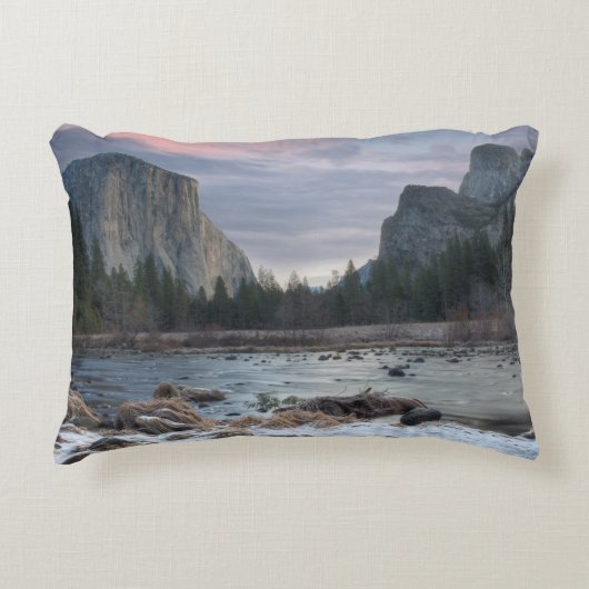 ヨセミテの谷 アクセントクッション (正面)