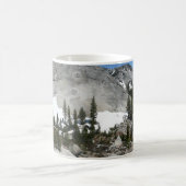 ヨセミテの雪の花崗岩ドーム コーヒーマグカップ (中央)