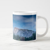ヨセミテバレーのムーンライトパノラマビュー ジャンボコーヒーマグカップ (右)