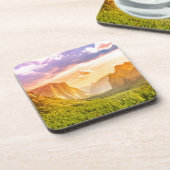 ヨセミテ国立公園のトンネルの眺め コースター (左側)