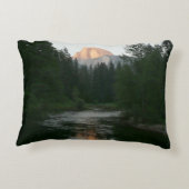 ヨセミテ国立公園のハーフドームサンセット アクセントクッション (裏面)