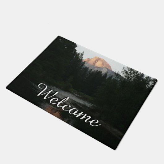 ヨセミテ国立公園のハーフドームサンセット ドアマット (アングル)