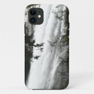 ヨセミテ国立公園のバーナル滝 III iPhone 11 ケース
