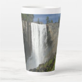 ヨセミテ国立公園のヴェルナル滝I カフェラテマグ (正面)