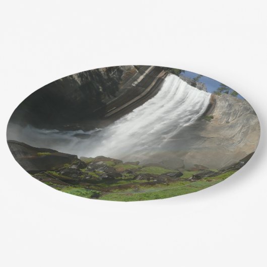 ヨセミテ国立公園のヴェルナル滝I ペーパープレート (アングル)