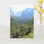 ヨセミテ国立公園の景観写真。 カード (黄色い花)