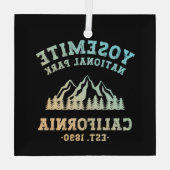 ヨセミテ国立公園カリフォルニアハイキンググラデーション ガラスオーナメント (裏面)