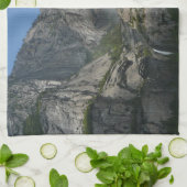 ヨセミテ滝IIIヨセミテ国立公園 キッチンタオル (折り畳み)