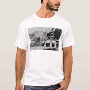ヨセミテ、カリフォルニア- Ahwahneeのロッジおよび谷 Tシャツ